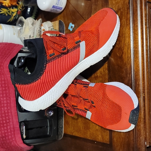 Shoes - Picture 2 of 4